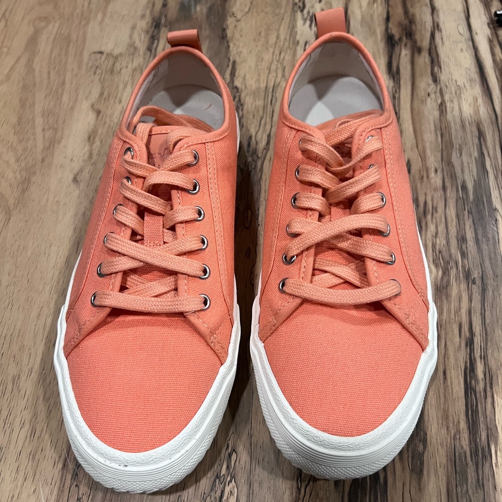 Clarks Coral Women’s Roxby Lace Sneakers